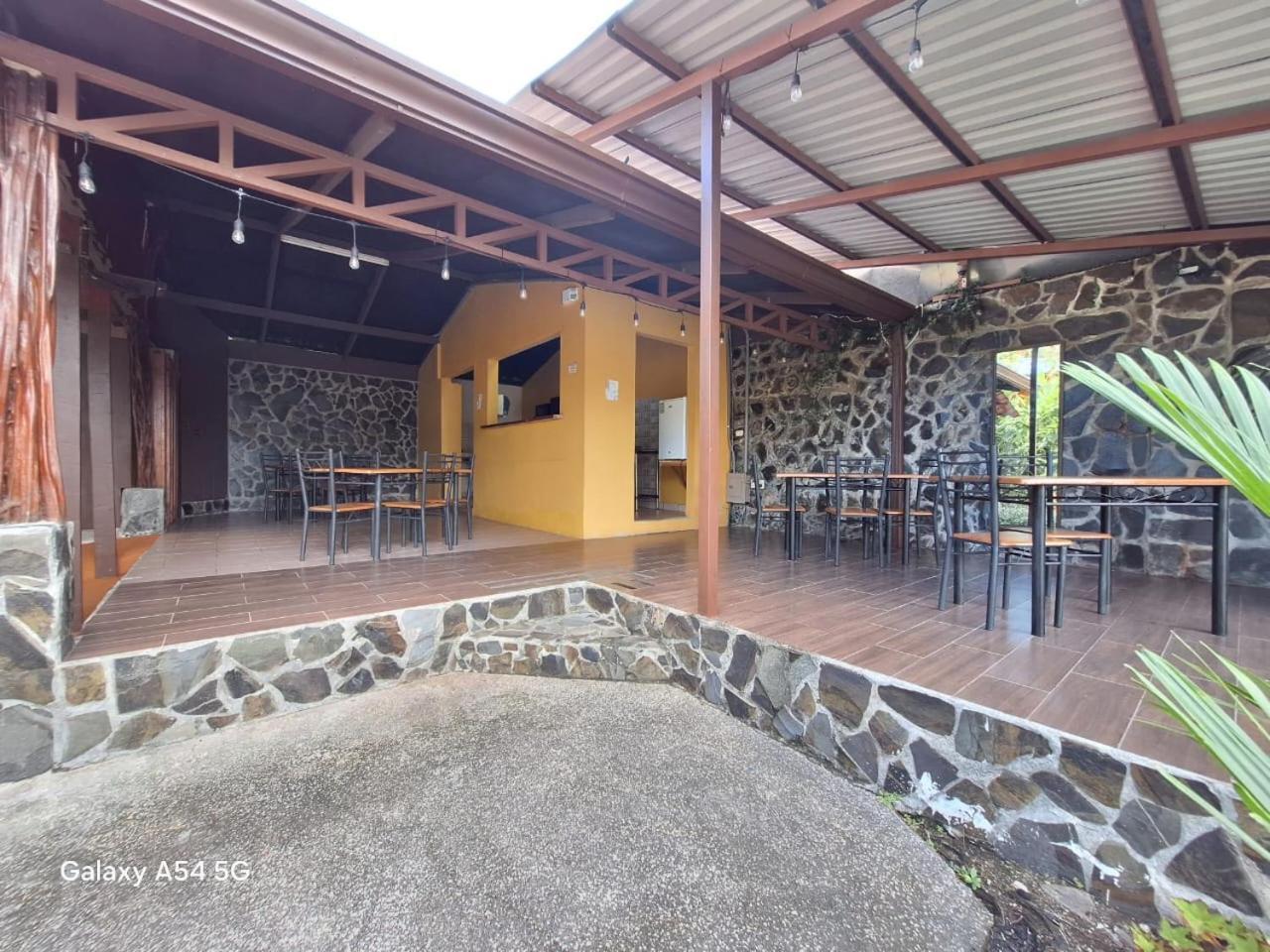Iris Arenal Hotel La Fortuna Exterior photo