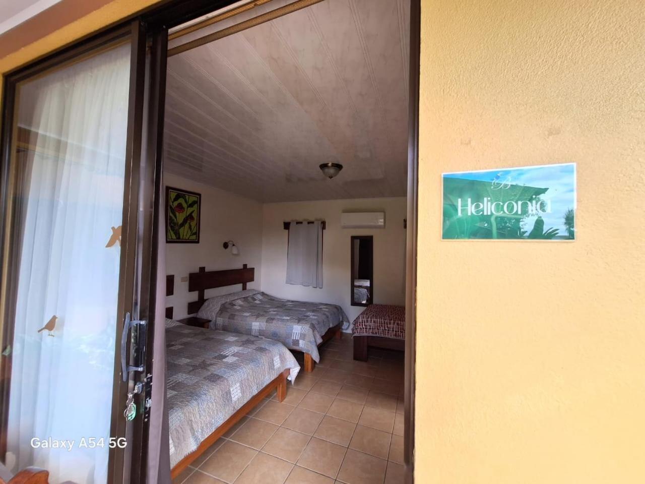 Iris Arenal Hotel La Fortuna Exterior photo