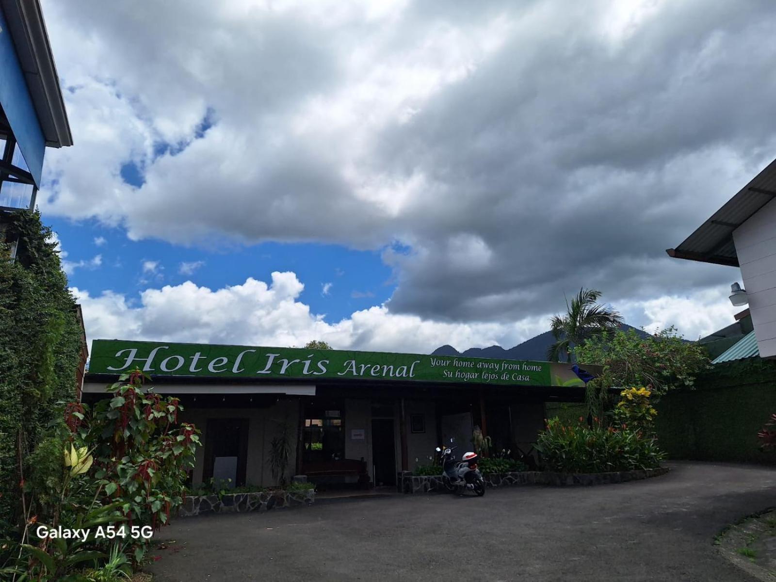 Iris Arenal Hotel La Fortuna Exterior photo