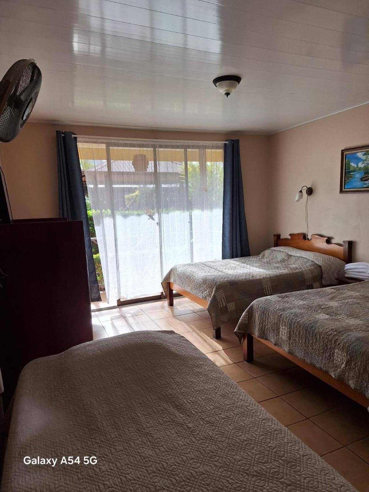 Iris Arenal Hotel La Fortuna Exterior photo