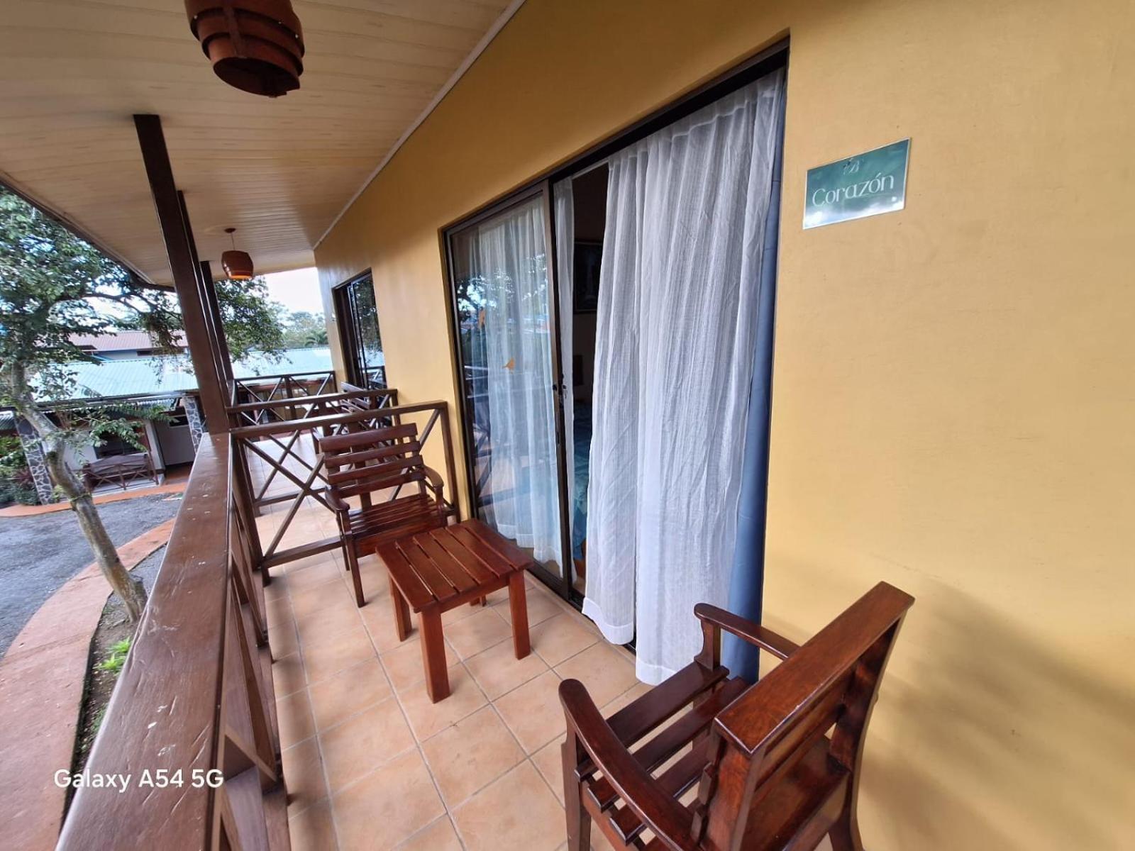 Iris Arenal Hotel La Fortuna Exterior photo