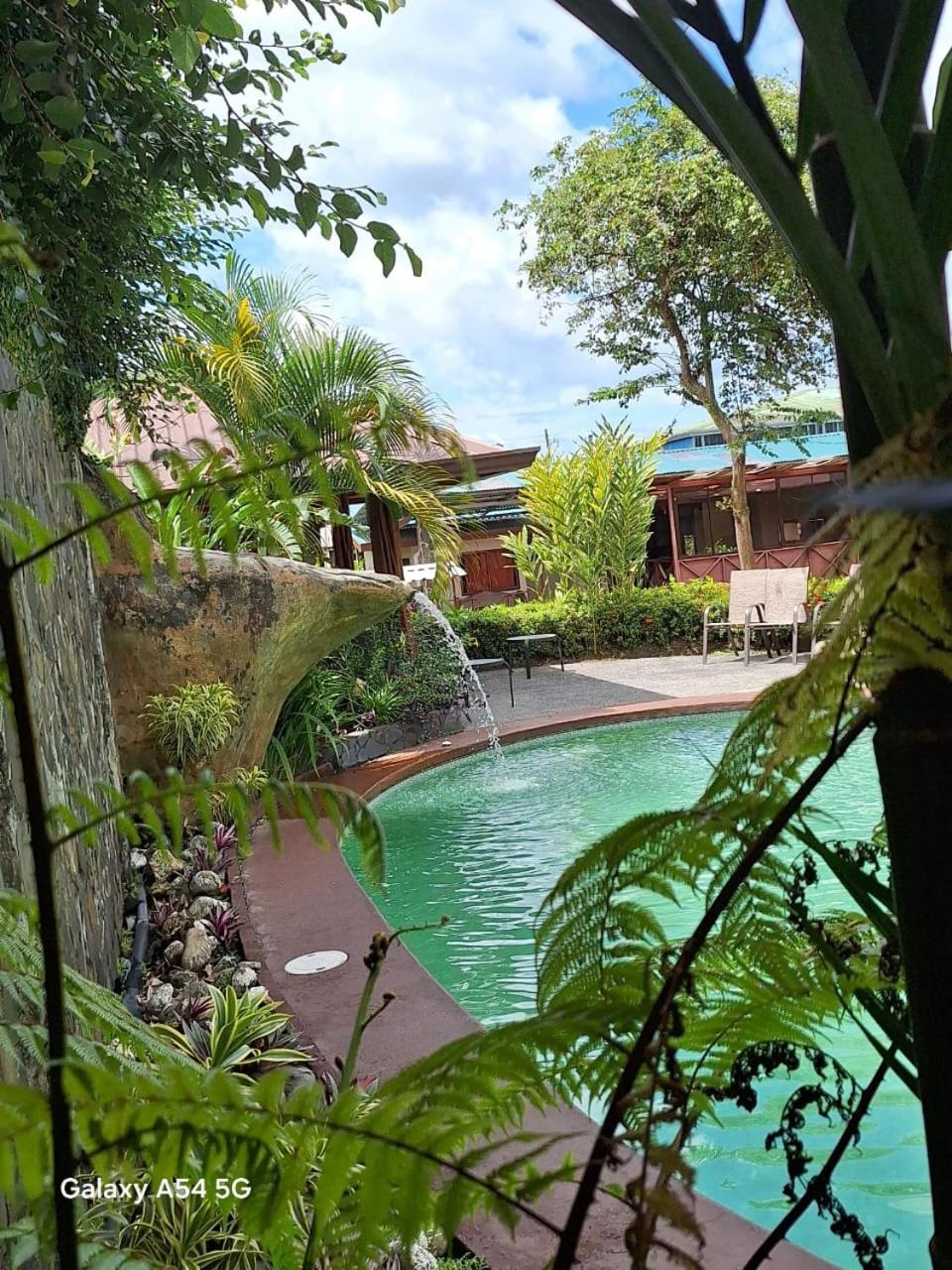 Iris Arenal Hotel La Fortuna Exterior photo